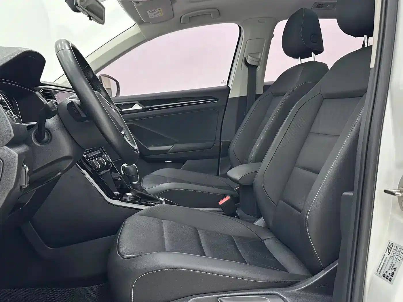 T-ROC 2021 Facelift 280TSI DSG 2WD Comfort Smart Connect Edition — миниатюра 7