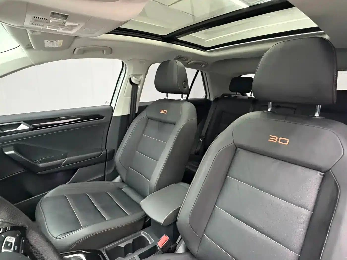 T-ROC 2021 280TSI DSG 2WD Comfort Intelligent Connectivity 30th Anniversary Edition — миниатюра 15