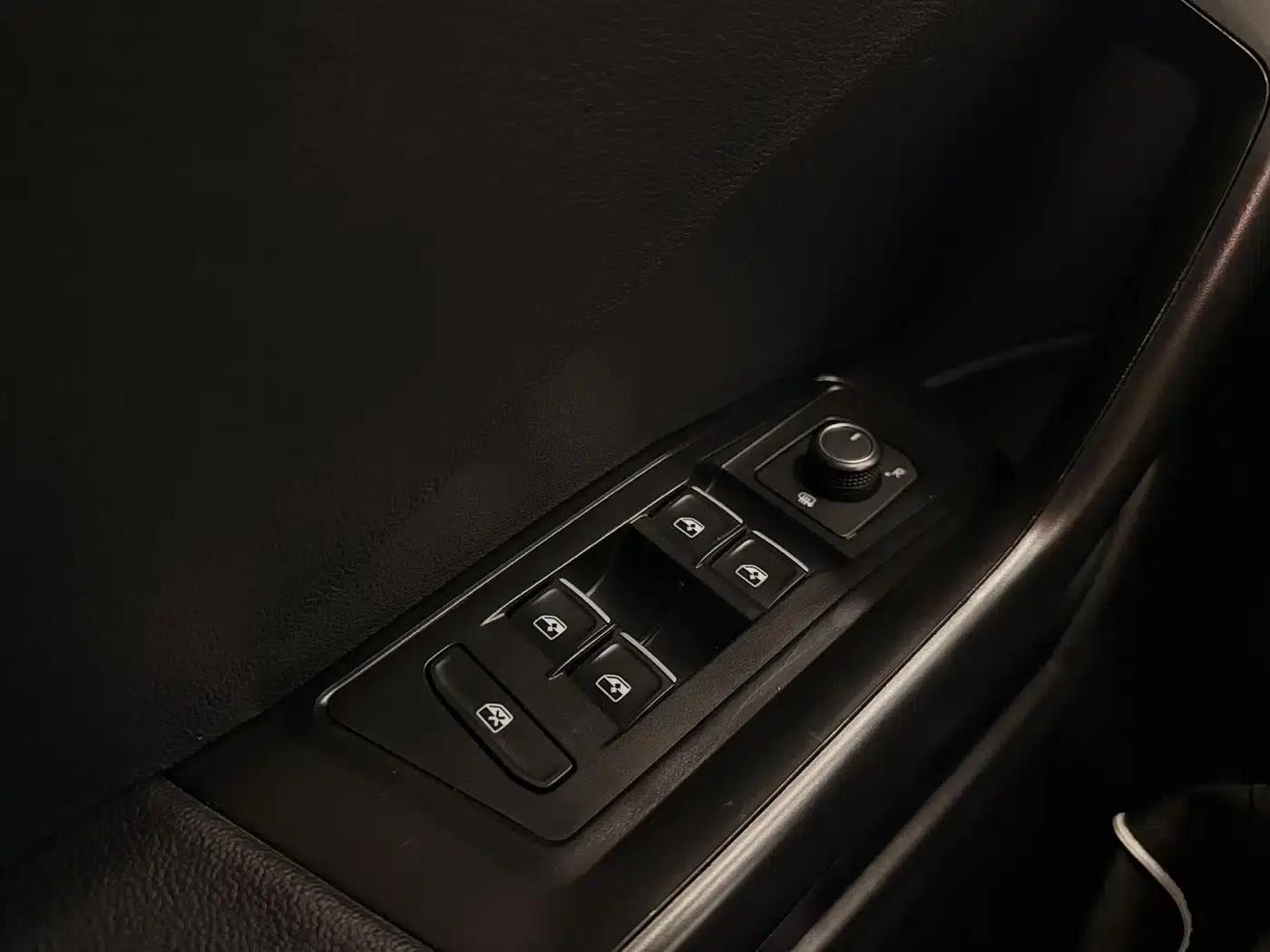 T-ROC 2021 280TSI DSG 2WD Luxury Intelligent Edition — миниатюра 14