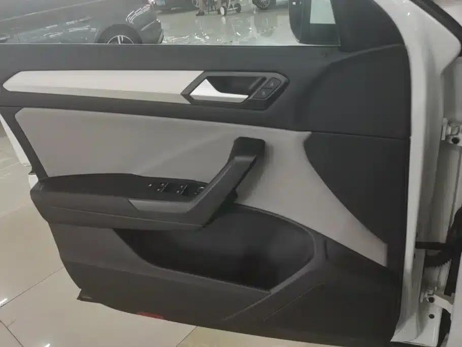 2026 T-ROC 280TSI DSG 2WD Time Edition — миниатюра 7