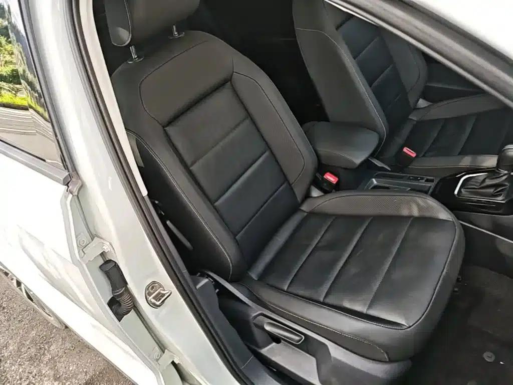 2021 T-ROC 280TSI DSG 2WD Comfort Smart Edition — миниатюра 25