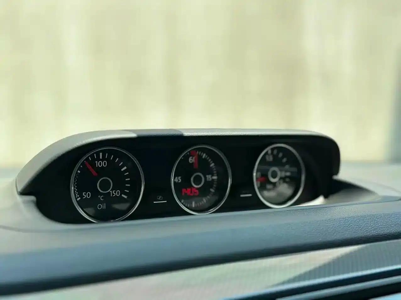 2015 Volkswagen Beetle 380TSI — миниатюра 21