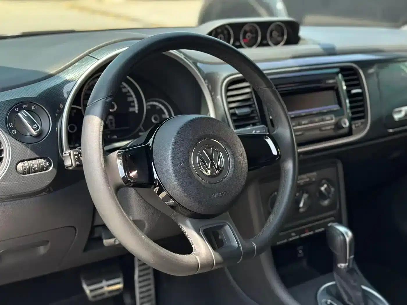 2015 Volkswagen Beetle 380TSI — миниатюра 22