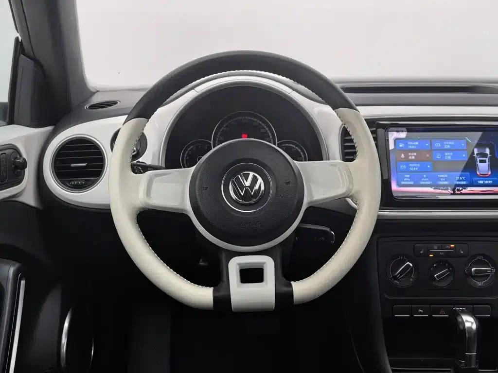 2014 Volkswagen Beetle 1.4TSI Comfort — миниатюра 11