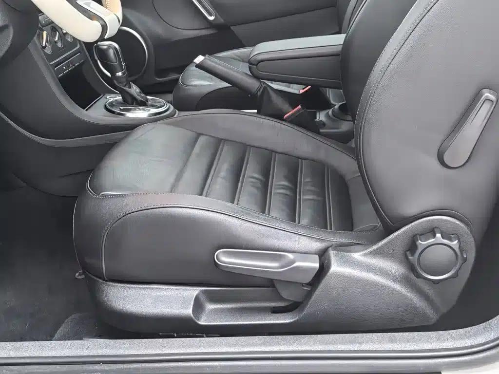 2014 Volkswagen Beetle 1.4TSI Comfort — миниатюра 20