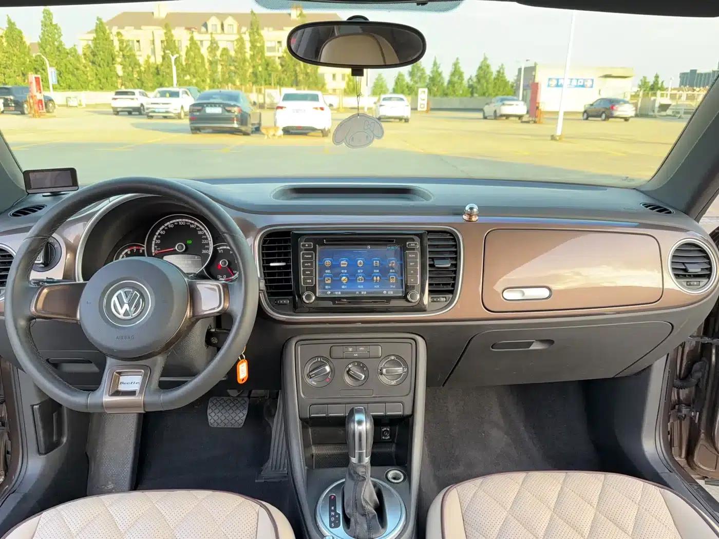 2014 Volkswagen Beetle 1.2TSI Fashion Edition — миниатюра 9