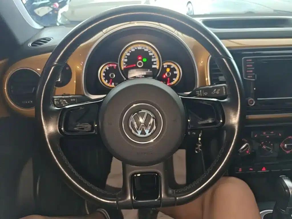 2017 Volkswagen Beetle 180TSI Dune Edition — миниатюра 11