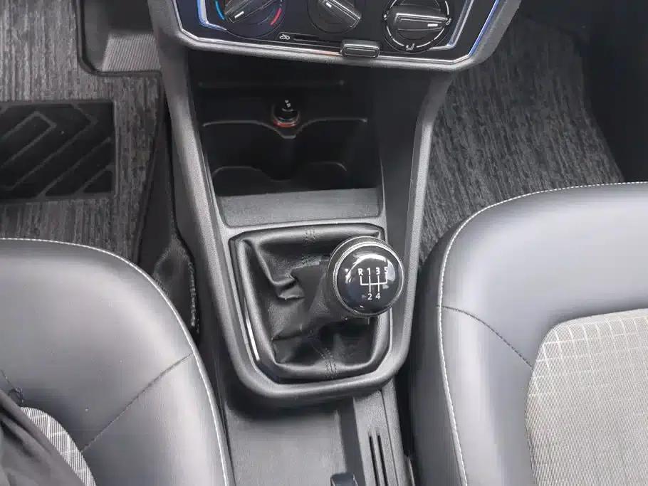 Santana 2016 1.6L Manual Deluxe Edition — миниатюра 16