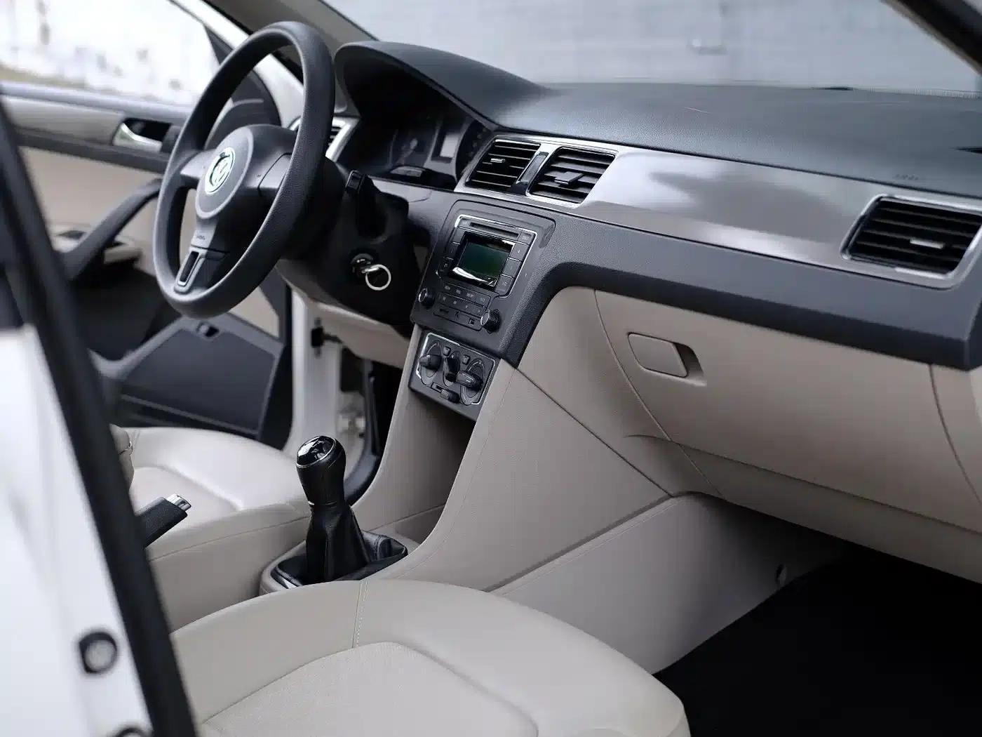 Santana 2013 1.6L Manual Comfort Edition — миниатюра 33