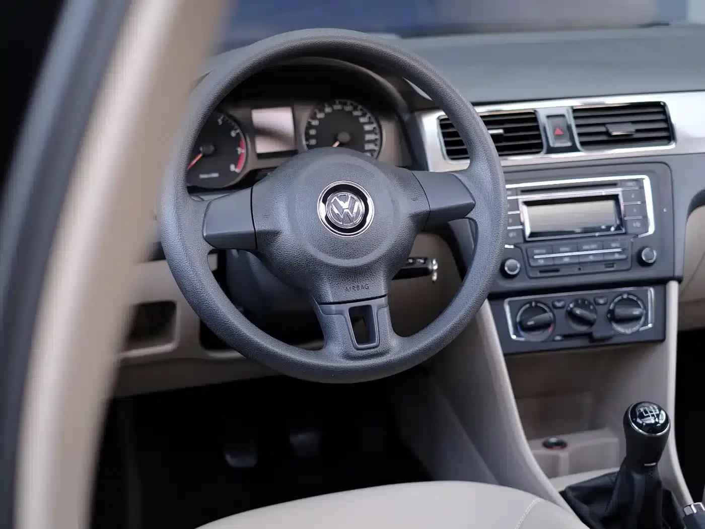 Santana 2013 1.6L Manual Comfort Edition — миниатюра 48