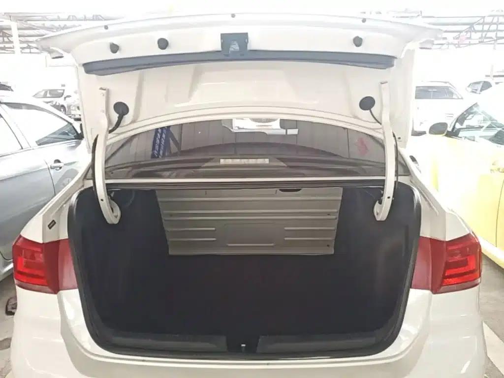 Santana 2016 1.6L Automatic Fashion Edition — миниатюра 19