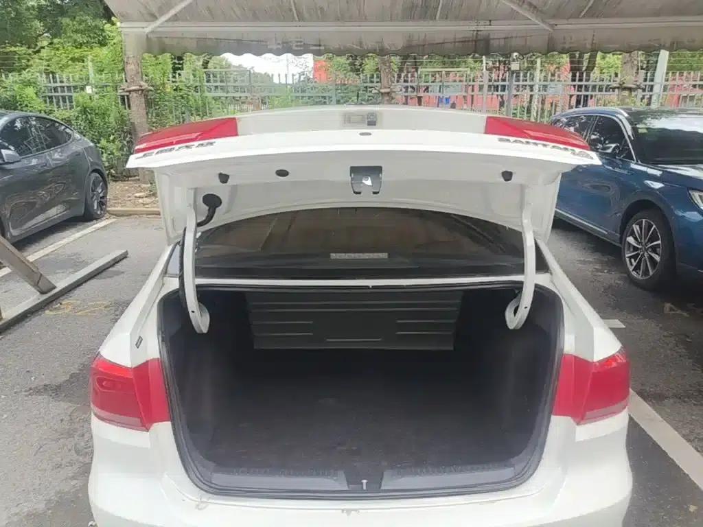 Santana 2015 1.6L Manual Fashion Edition — миниатюра 19