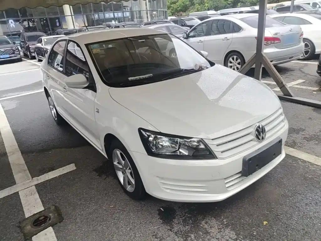 Santana 2015 1.6L Manual Fashion Edition — миниатюра 4