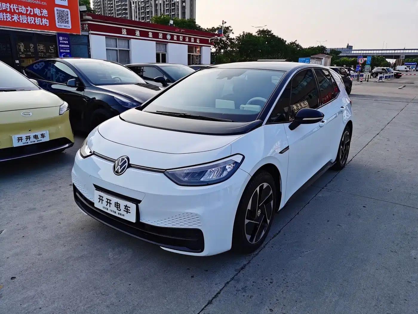 Volkswagen ID.3 2023 Pure Smart Edition — миниатюра 2