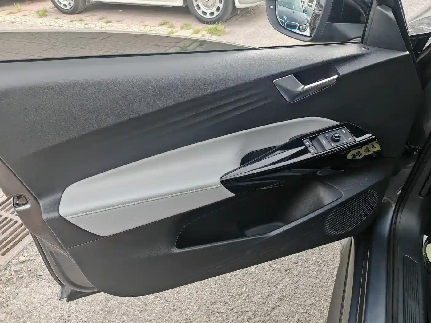 Volkswagen ID.3 2021 Pro Intelligent Edition — миниатюра 4