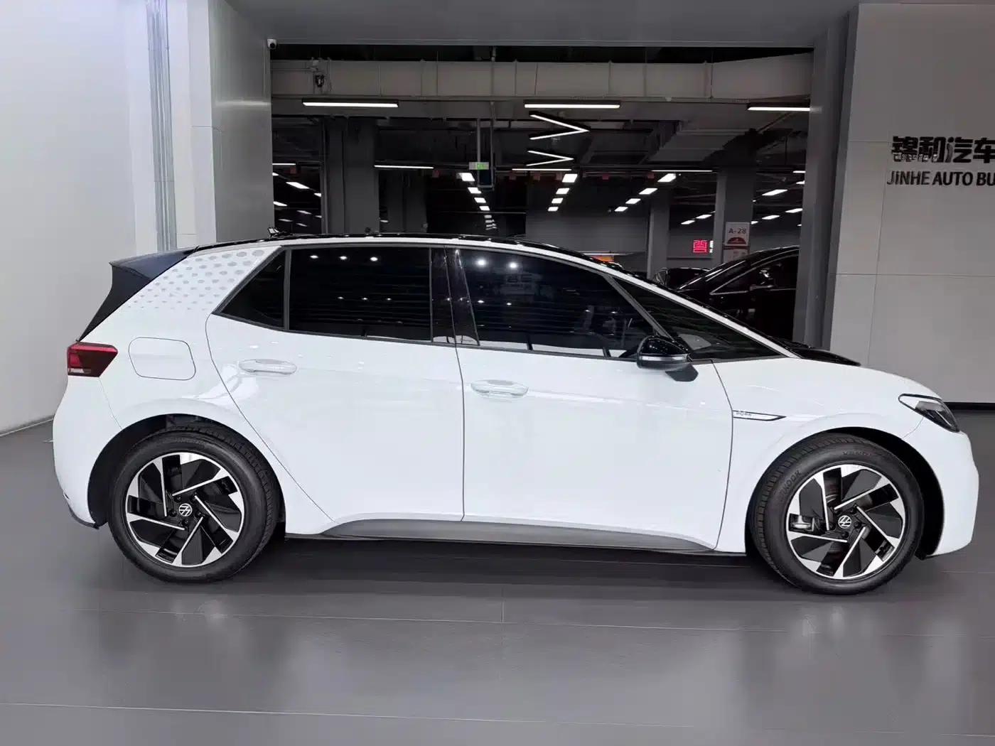 Volkswagen ID.3 2023 Pure Smart Edition — миниатюра 8