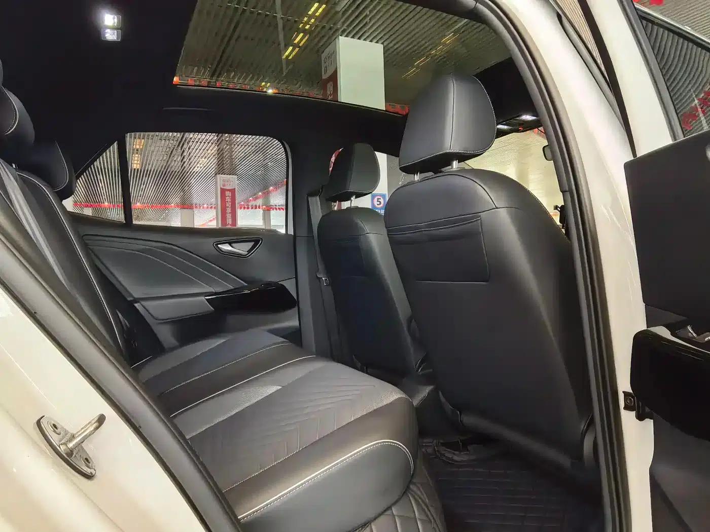 Volkswagen ID.3 2024 Outstanding Edition — миниатюра 18