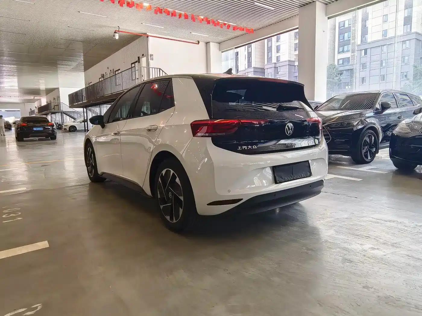 Volkswagen ID.3 2024 Outstanding Edition — миниатюра 28