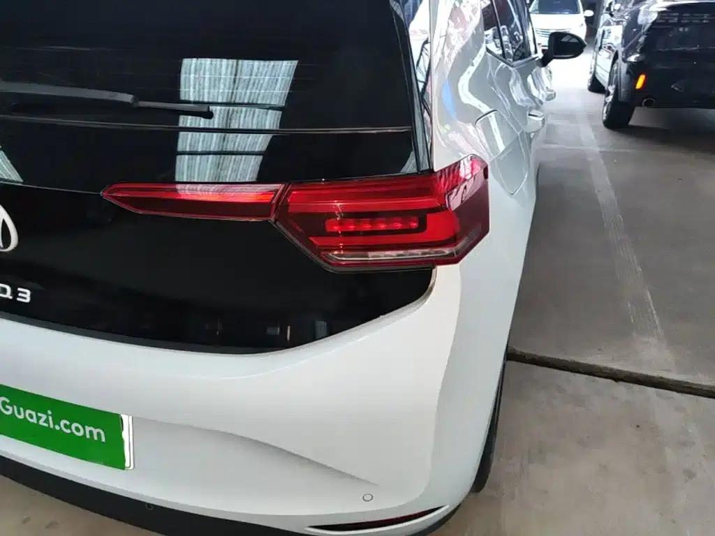 Volkswagen ID.3 2023 Upgraded Pure Smart Edition — миниатюра 8