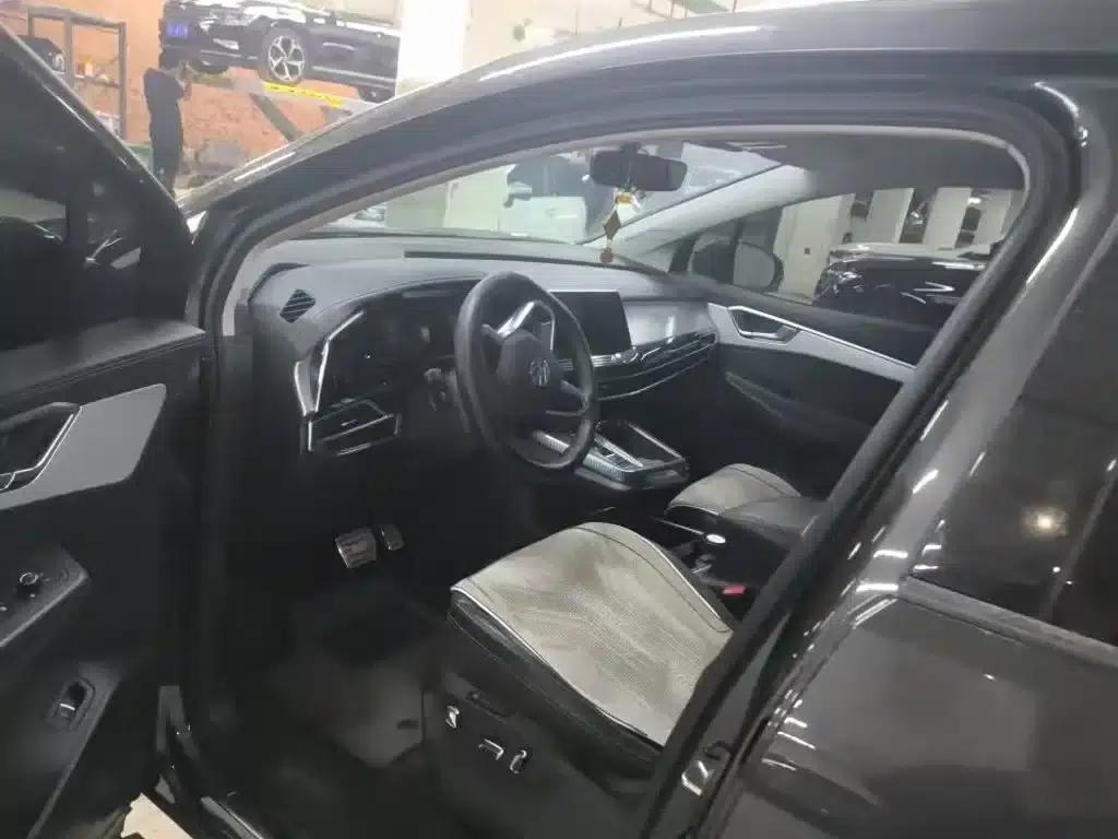 2023 Range Rover 380TSI AWD Luxury Pro — миниатюра 6