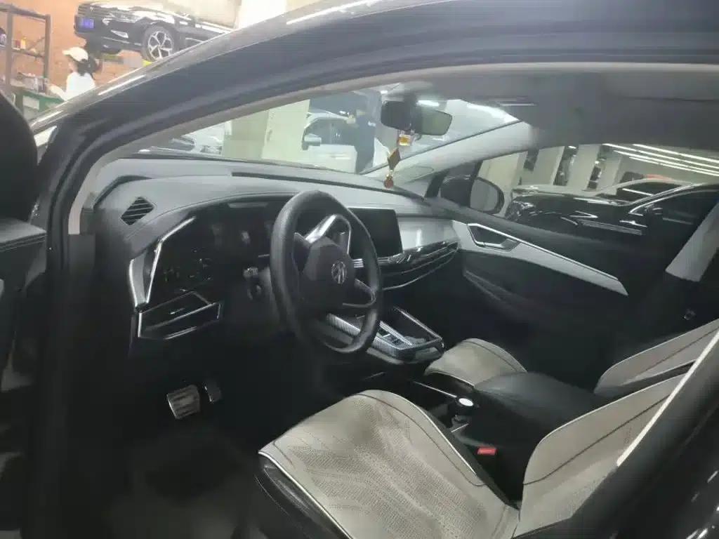 2023 Range Rover 380TSI AWD Luxury Pro — миниатюра 8