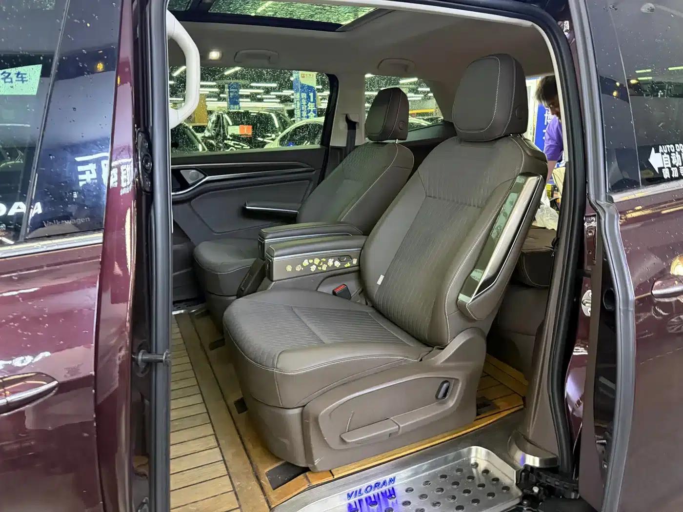 Viloran 2020 330TSI Business Edition — миниатюра 7