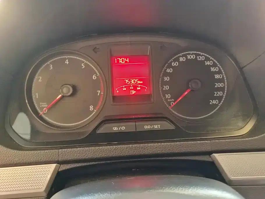 Jetta 2017 1.5L Automatic Comfort Model — миниатюра 14