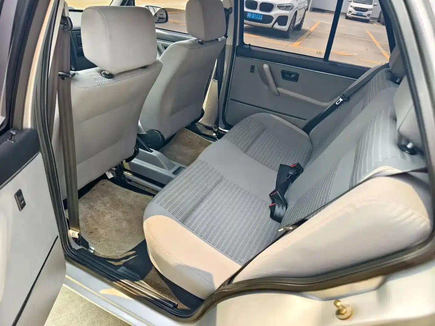Jetta 2012 1.6L Avantgarde — миниатюра 6
