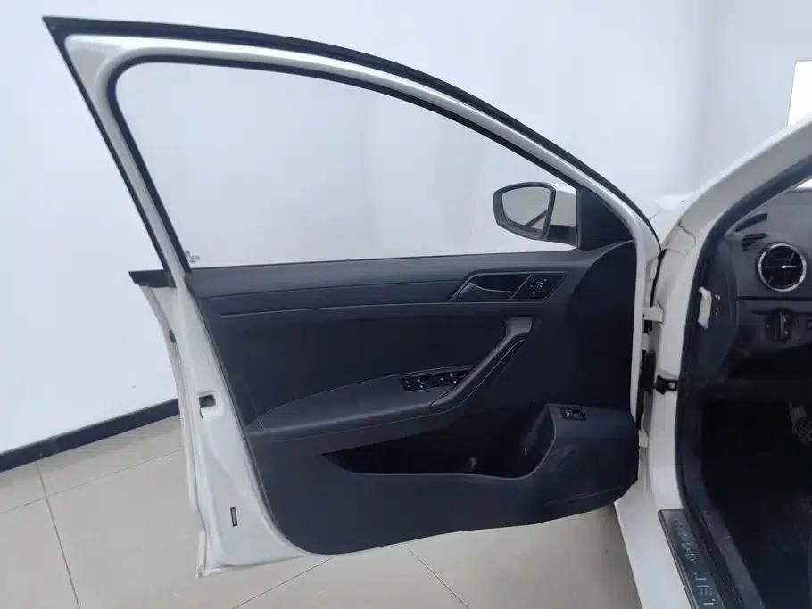 Jetta 2017 1.5L Manual Fashion Edition — миниатюра 7