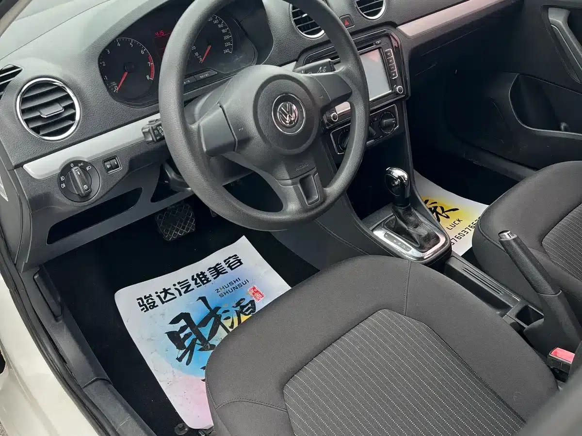 Jetta 2015 Value Edition 1.6L Automatic Comfort Model — миниатюра 4