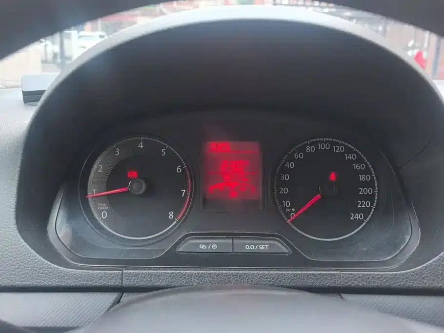 Jetta 2017 1.5L Manual Fashion Edition — миниатюра 13