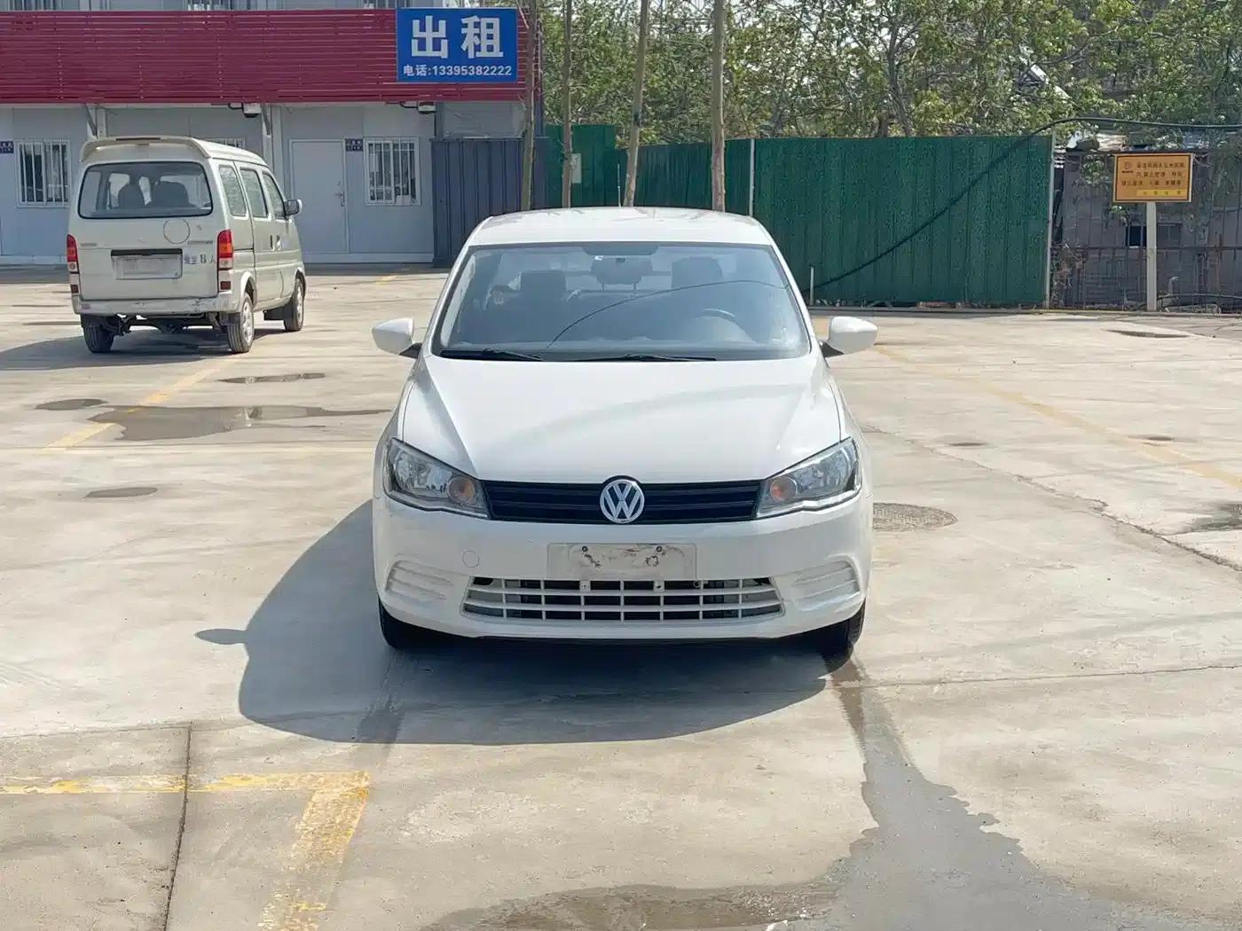 Jetta 2013 1.6L Manual Fashion Edition — миниатюра 2
