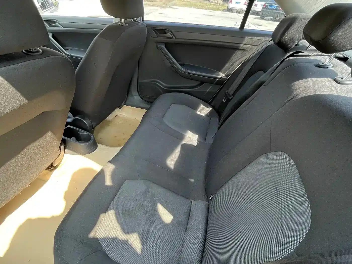 Jetta 2013 1.6L Manual Fashion Edition — миниатюра 6