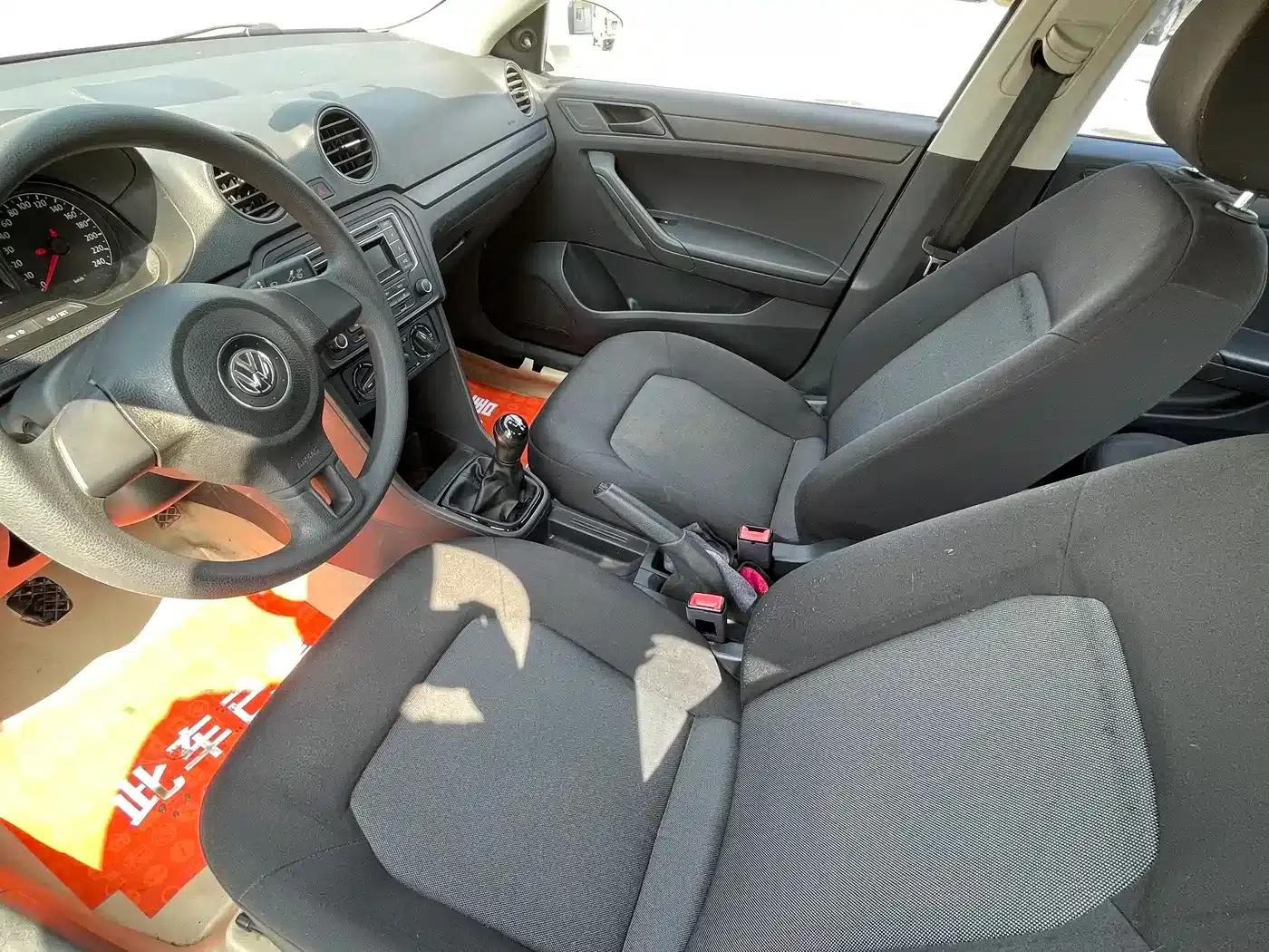 Jetta 2013 1.6L Manual Fashion Edition — миниатюра 8