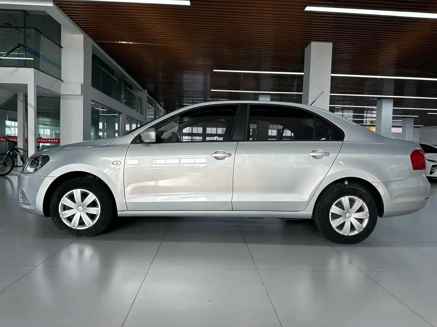 Jetta 2015 1.6L Automatic Fashion Model — миниатюра 8