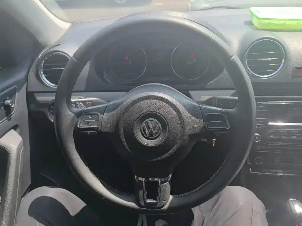 Jetta 2015 1.6L Automatic Deluxe — миниатюра 11