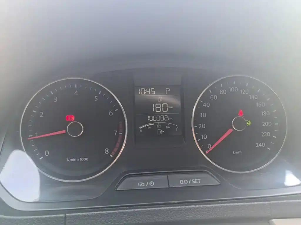 Jetta 2015 1.6L Automatic Deluxe — миниатюра 12