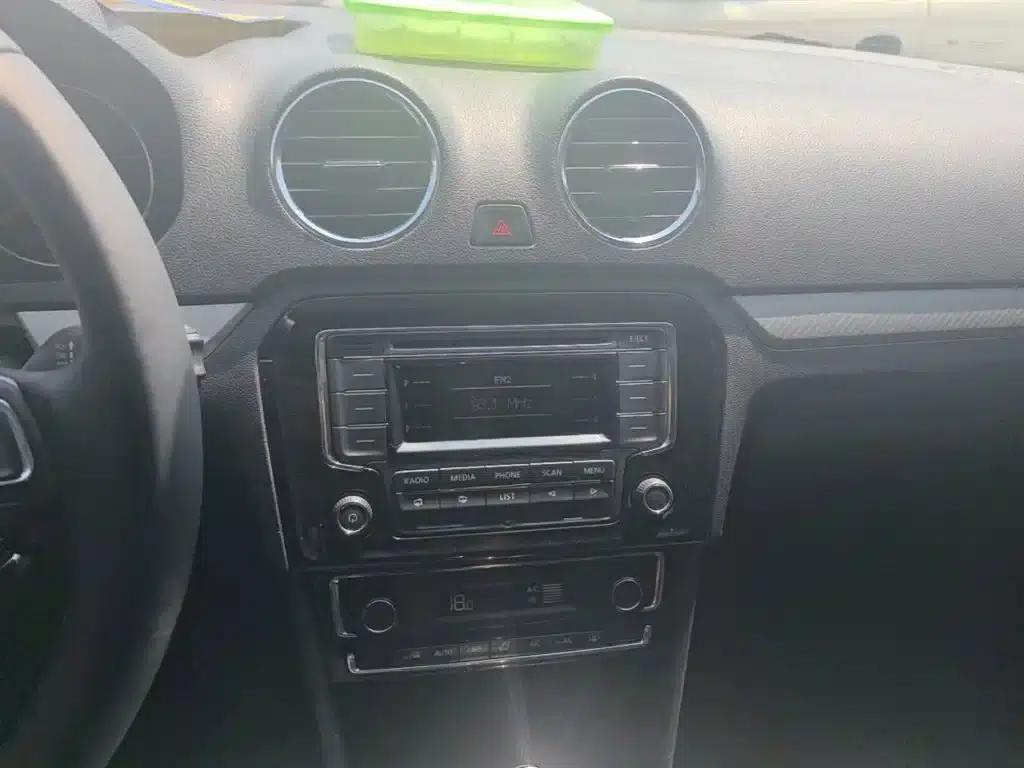 Jetta 2015 1.6L Automatic Deluxe — миниатюра 13