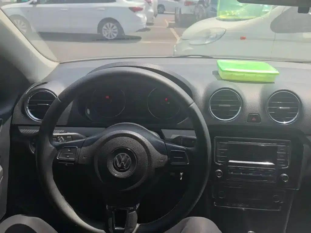 Jetta 2015 1.6L Automatic Deluxe — миниатюра 10