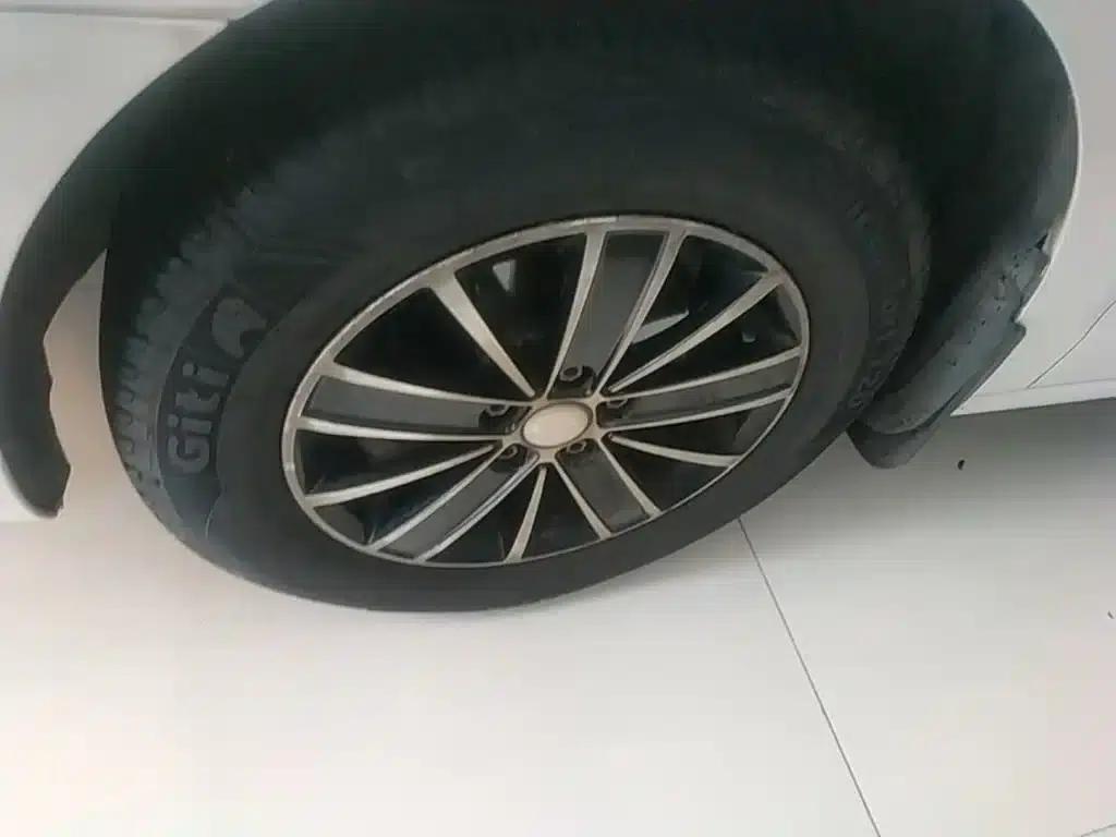 Jetta 2015 Value Edition 1.6L Automatic Fashion Model — миниатюра 23