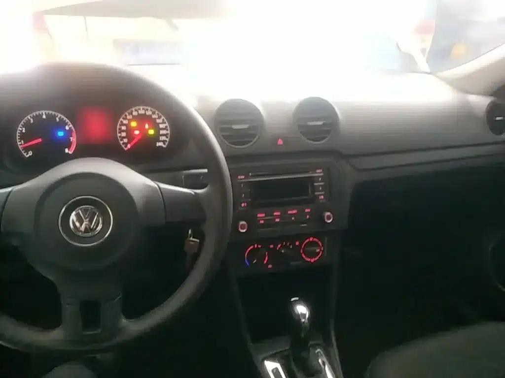Jetta 2015 Value Edition 1.6L Automatic Fashion Model — миниатюра 10