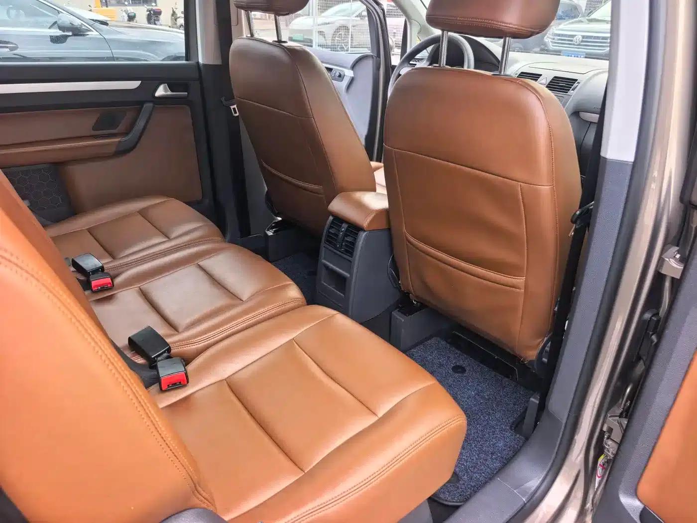 2015 Volkswagen Touran 1.4T Manual Comfort Edition 5-seater — миниатюра 14