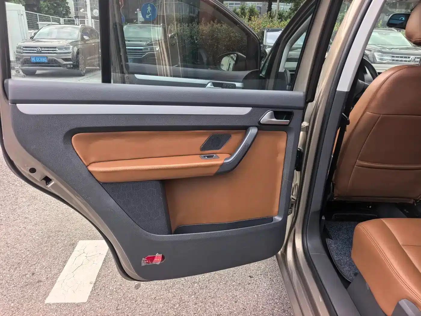2015 Volkswagen Touran 1.4T Manual Comfort Edition 5-seater — миниатюра 7