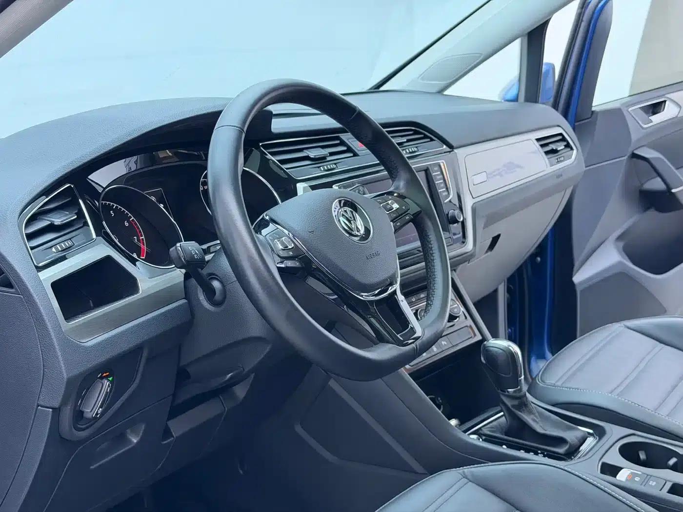 2018 Touran L 280TSI DSG Cross Edition 7-seater National VI Emission Standard — миниатюра 12