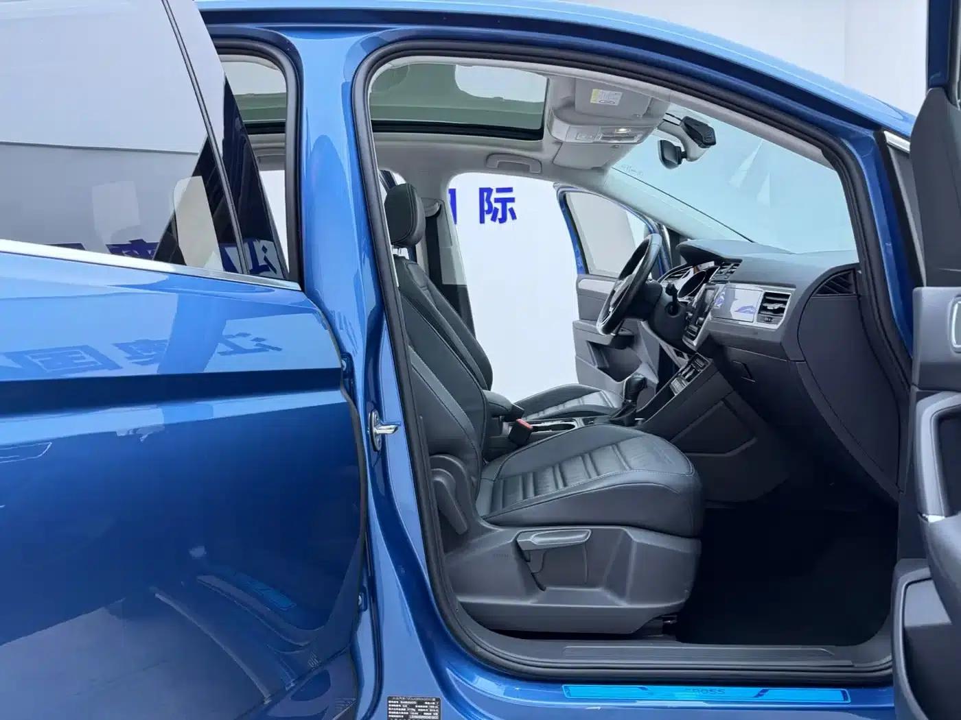 2018 Touran L 280TSI DSG Cross Edition 7-seater National VI Emission Standard — миниатюра 15