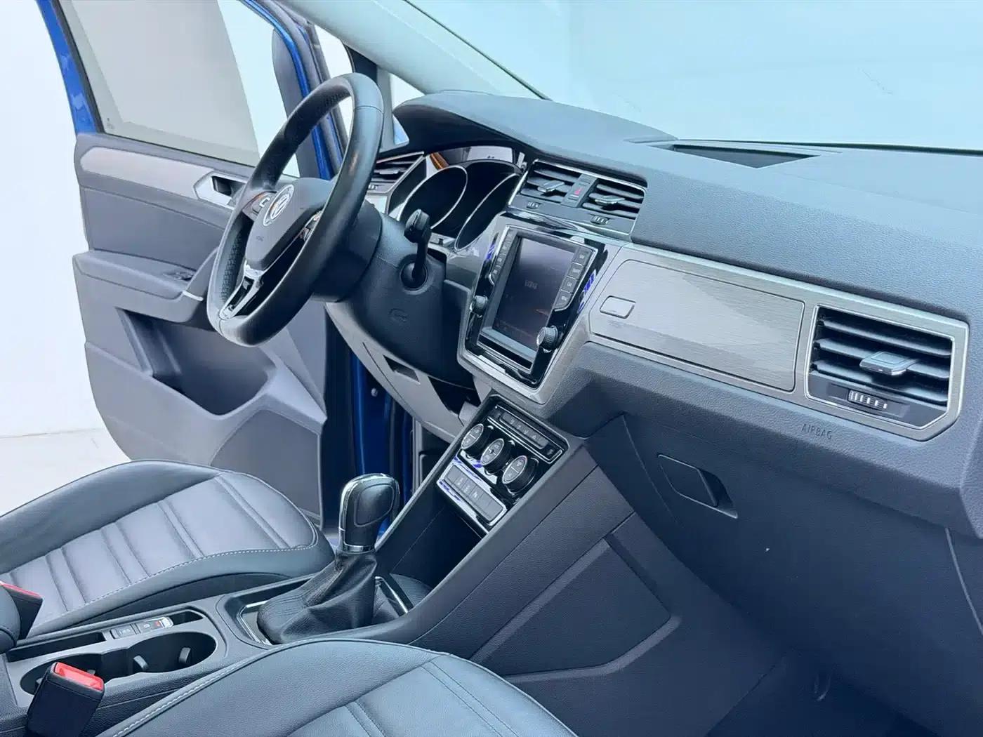 2018 Touran L 280TSI DSG Cross Edition 7-seater National VI Emission Standard — миниатюра 16