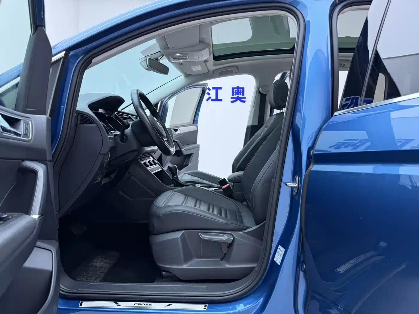 2018 Touran L 280TSI DSG Cross Edition 7-seater National VI Emission Standard — миниатюра 5