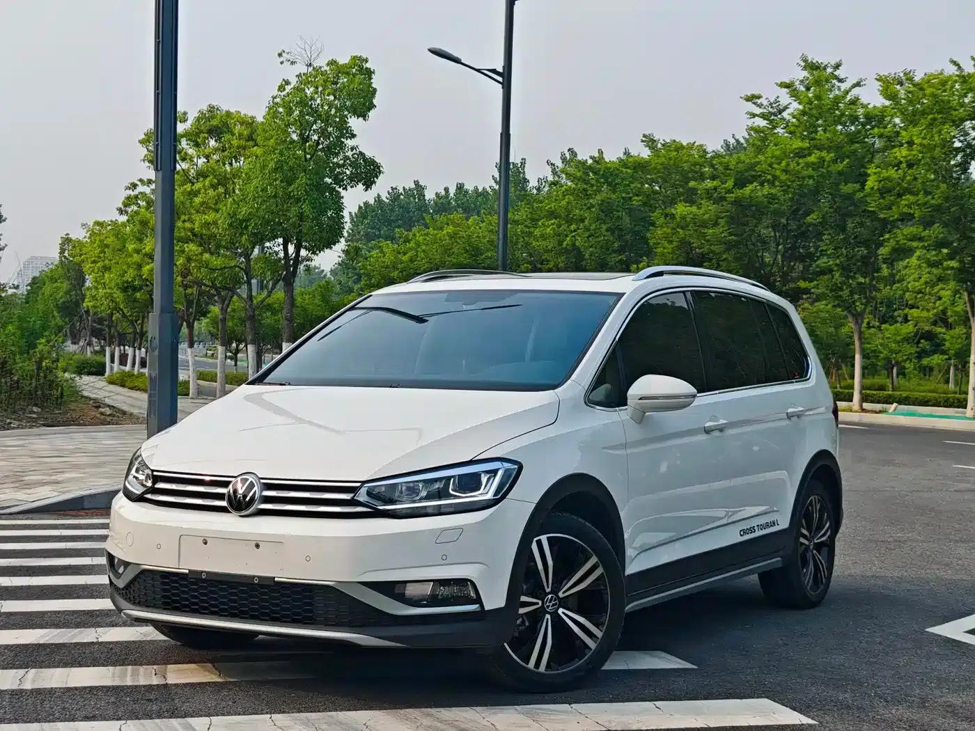 2022 Touran L 280TSI DSG Cross Edition 7-seater — миниатюра 1