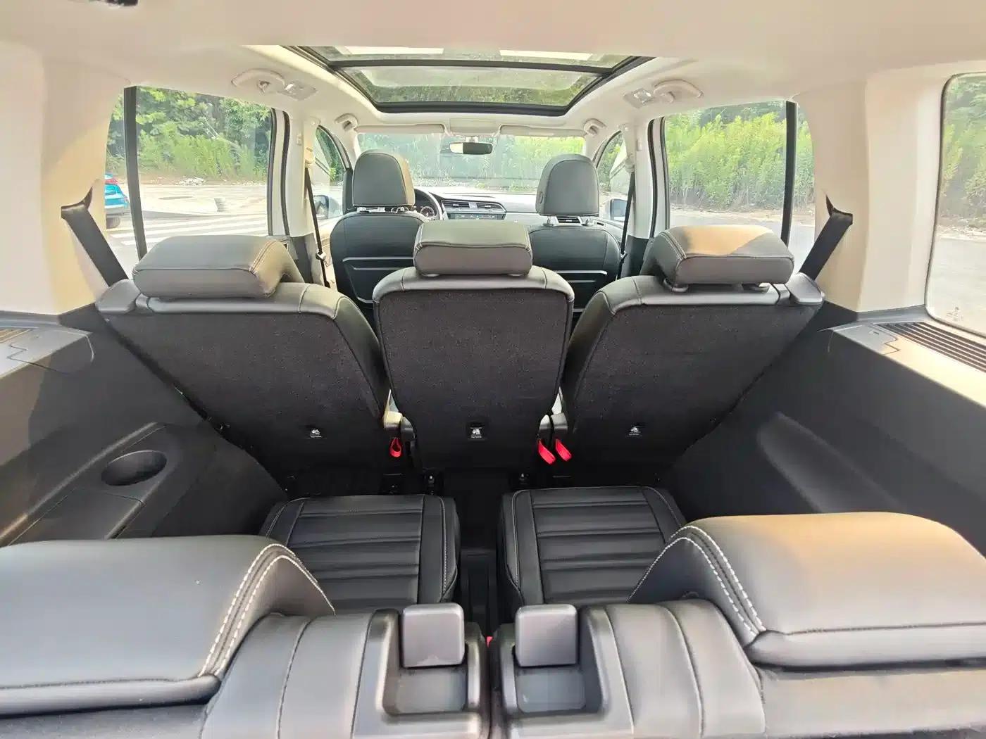 2022 Touran L 280TSI DSG Cross Edition 7-seater — миниатюра 23