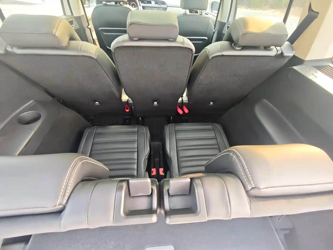 2022 Touran L 280TSI DSG Cross Edition 7-seater — миниатюра 24